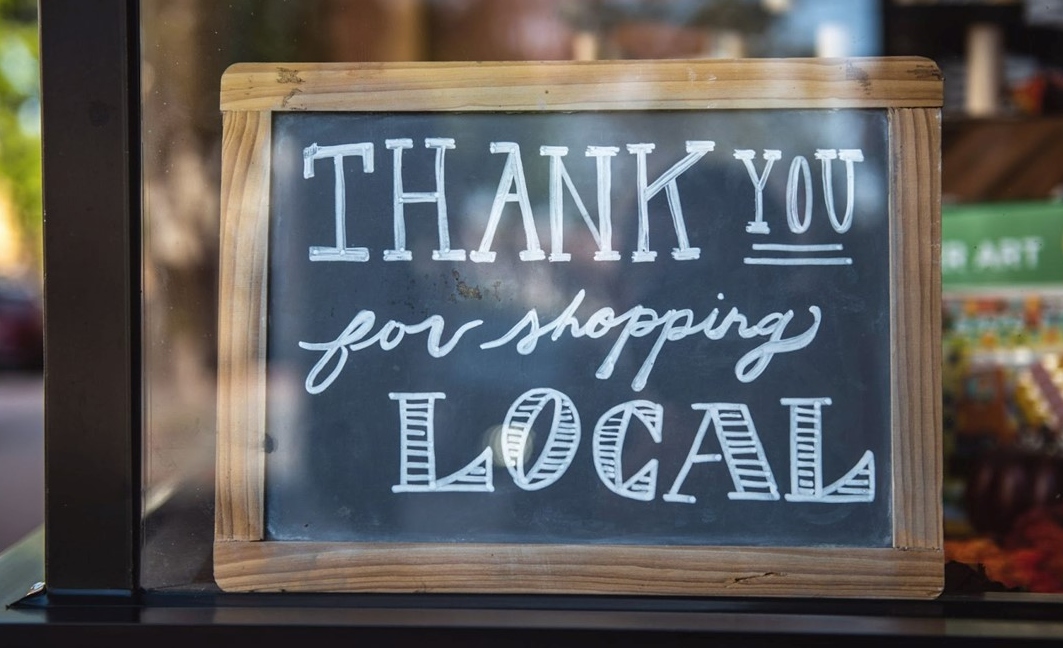 Shopping Local and Understanding the Importance of Local Reviews